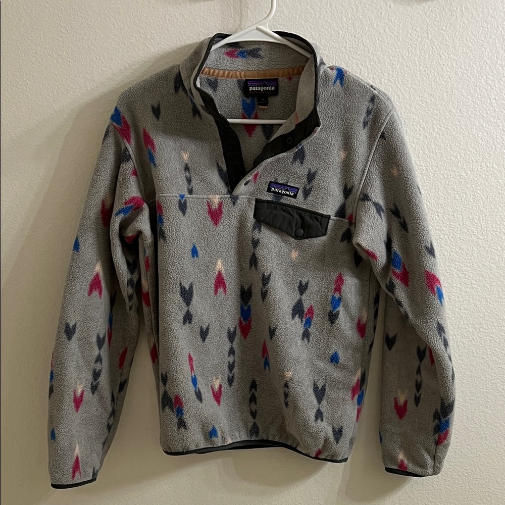 Patagonia Gray Fleece with Colorful Accents